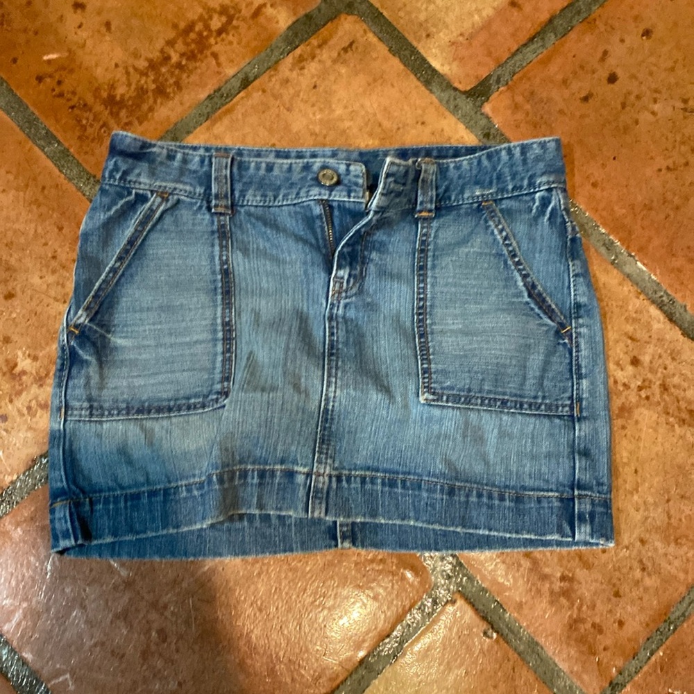Super cute gap denim mini skirt